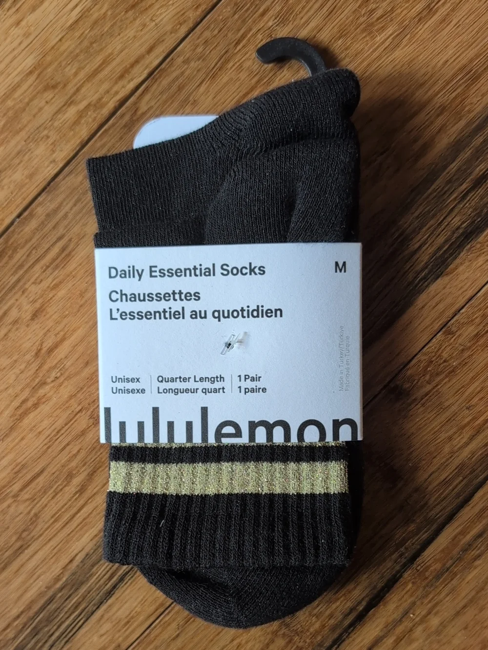 NWT lululemon Quarter-Length Daily Essential Socks in Black with Gold Stripe